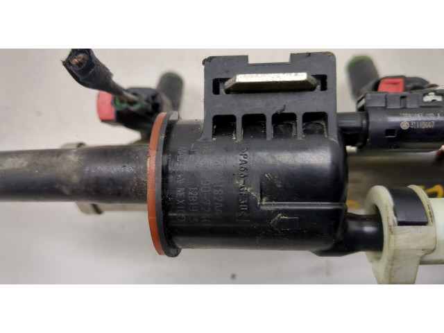 Форсунка топливная Jeep Renegade