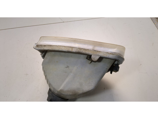 Фара передняя  Toyota Tundra 2000-2006 правая 