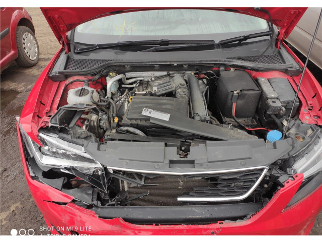 Генератор Seat Leon 3 2012-2016 04E90015A, 04E903015 3 1.4 бензин