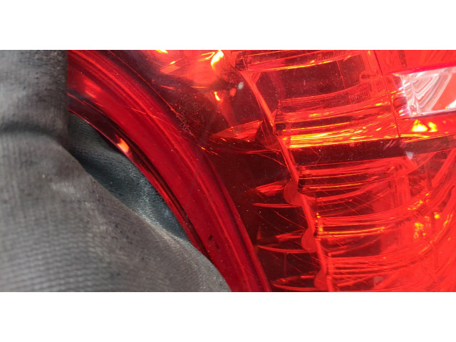 Задний фонарь