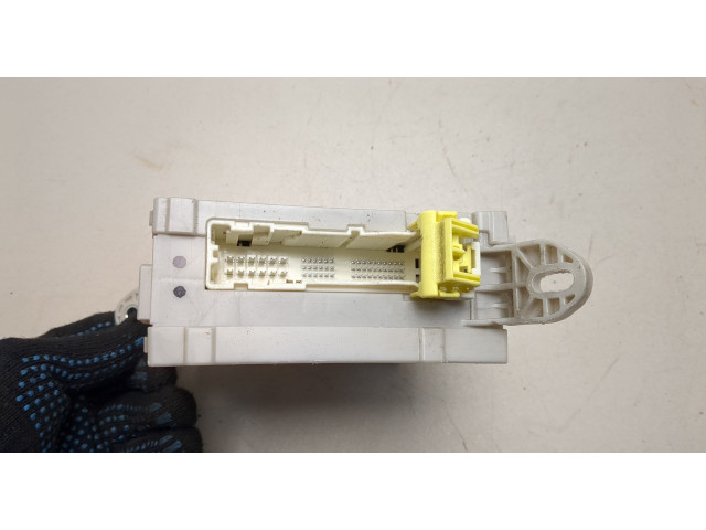 Блок предохранителей  Lexus LS460 2006-2017      8273050720, 74700646, 0912010363   