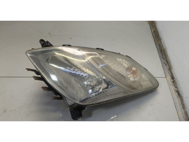 Фара передняя  Toyota Prius 2003-2009 левая 