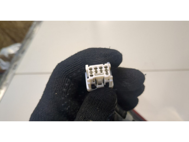 Задний фонарь Nissan Note E11 2006-2013