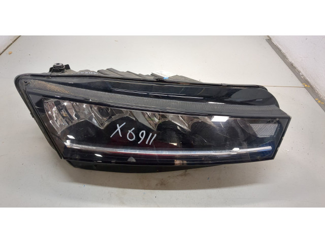 Фара передняя  Skoda Octavia (A8) 2019-2025 правая 