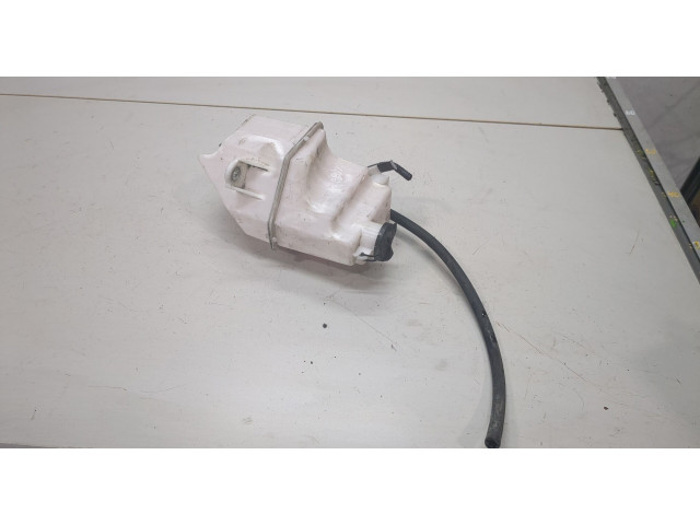 Бачок расширительный  Toyota RAV 4 2018-      2.5