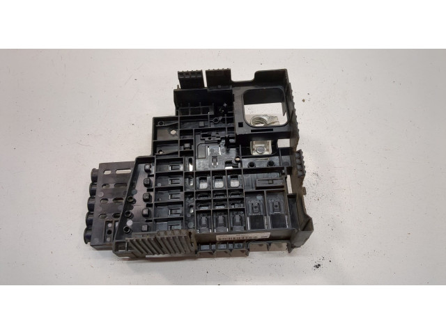 Блок предохранителей Buick Encore GX 2019-2024 42702536