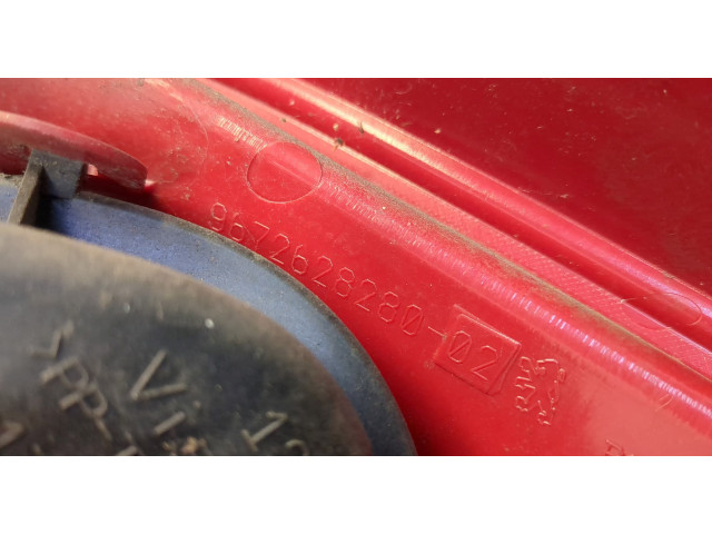 Задний фонарь          