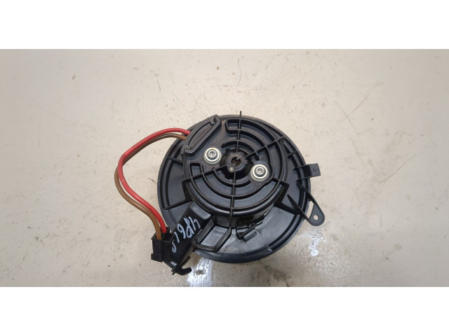 Моторчик печки  Mercedes C W204 2007-2013        