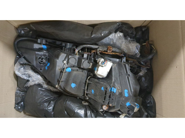 Фара передняя Lexus IS 2005-2013 левая