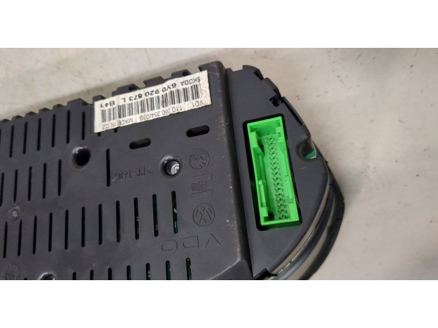 Панель приборов  Skoda Fabia 2004-2007            