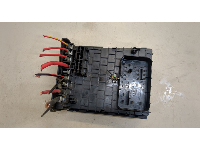 Блок предохранителей  Volkswagen Passat 7 2010-2015 Европа         