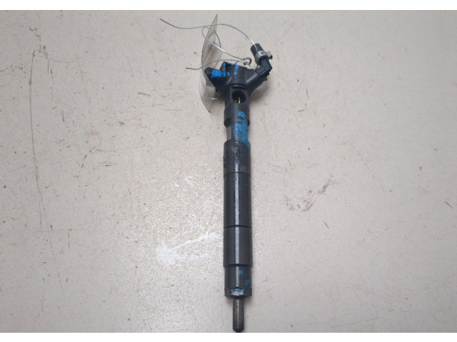 Форсунка топливная  Mercedes C W204 2006-2015    A6510700487     