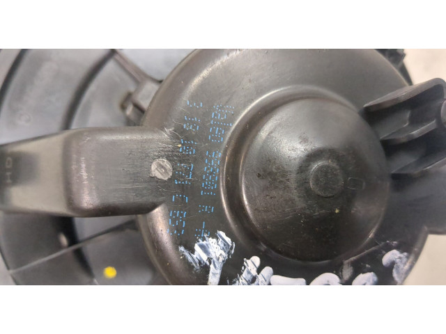 Моторчик печки  Volvo V50 2007-2012        