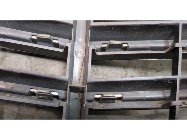 Решетка радиатора  Mercedes C W204 2006-2015          