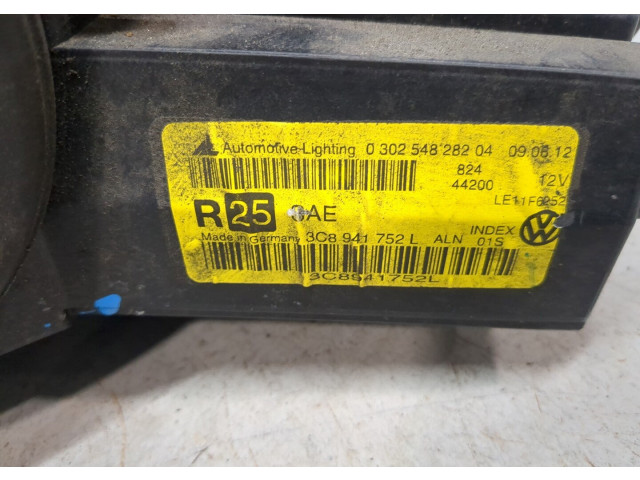 Фара передняя  Volkswagen Passat CC 2012-2017 правая 