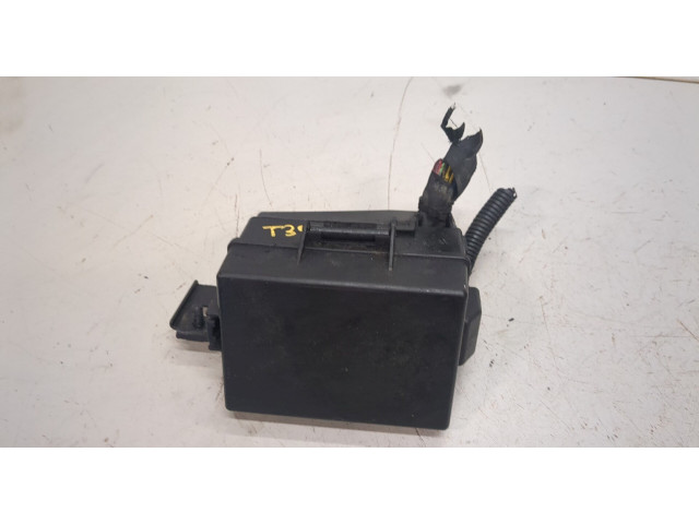 Блок предохранителей  Opel Antara         2