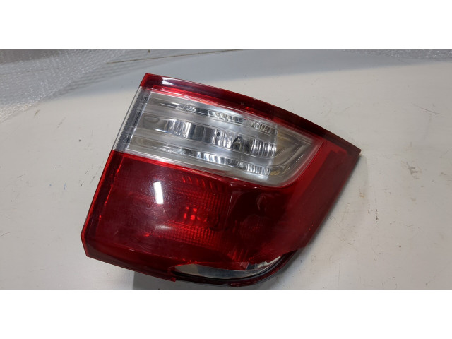 Задний фонарь