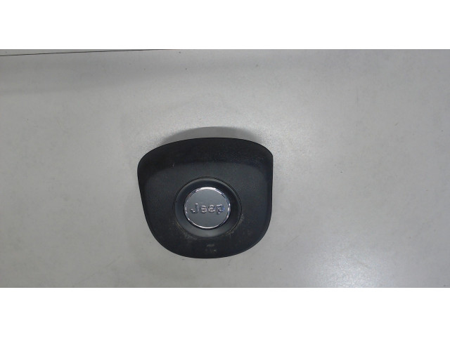 Подушка безопасности водителя  Jeep Cherokee 2013-     