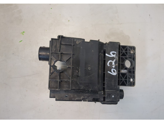 Блок предохранителей Infiniti QX56 2004-2010 243827s110 5.6