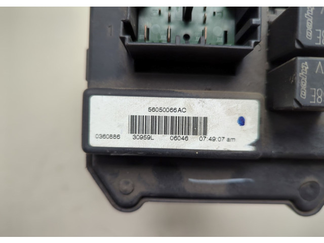 Блок предохранителей Jeep Grand Cherokee 2004-2010 56050066AC