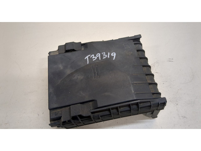 Блок предохранителей Volkswagen Golf 6 2009-2012