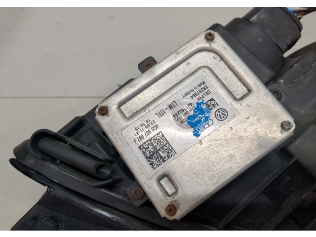 Фара передняя  Volkswagen Passat CC 2012-2017 правая 