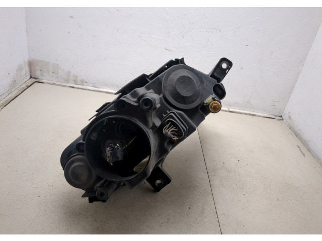 Фара передняя Volkswagen Passat 6 2005-2010 левая