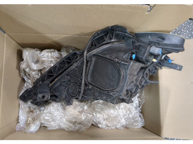 Фара передняя Honda FRV левая