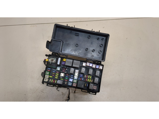 Блок предохранителей  Jeep Grand Cherokee 2010-2013         