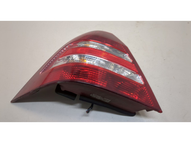 Задний фонарь          