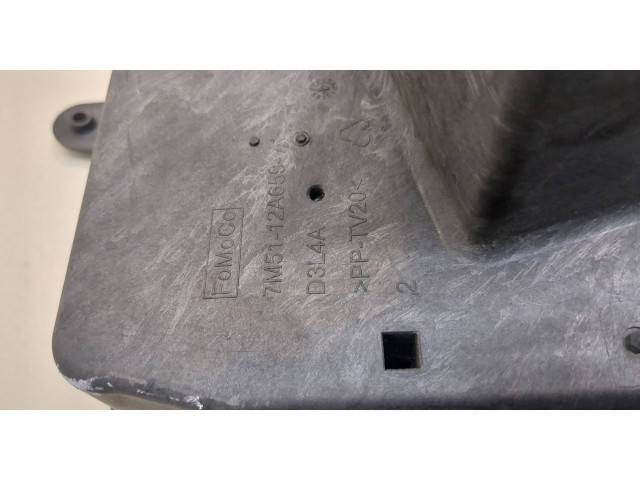 Корпус блока предохранителей  Ford Focus 2 2005-2008      7m5112a659   