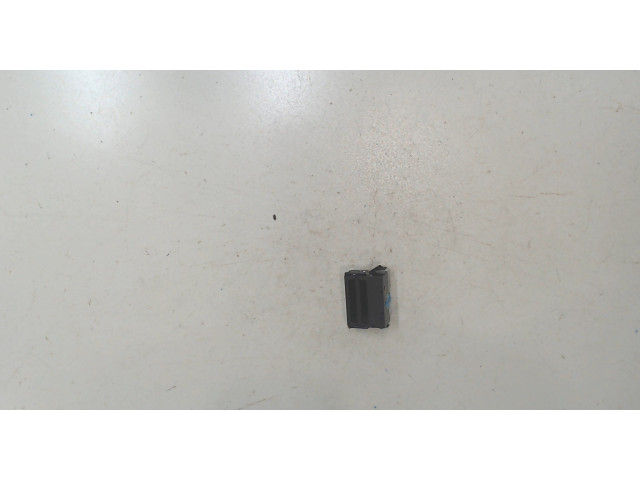 Дисплей бортового компьютера  Audi A4 (B5) 1994-2000 8D0919272         