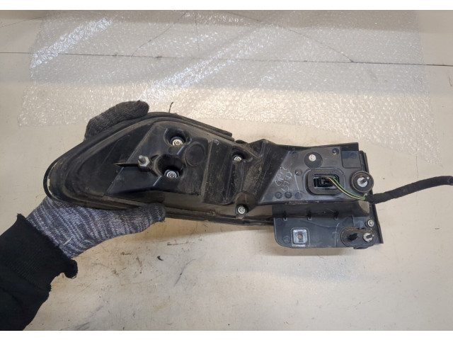 Задний фонарь          