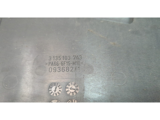 Вентилятор радиатора  Volvo V50 2004-2012           