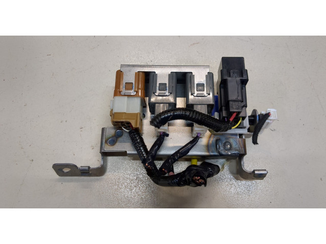 Блок реле Infiniti QX50 2017-