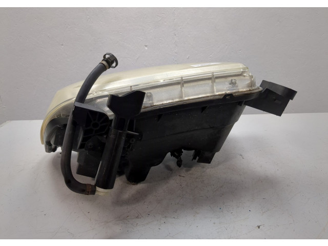 Фара передняя Toyota Tundra 2007-2013 правая