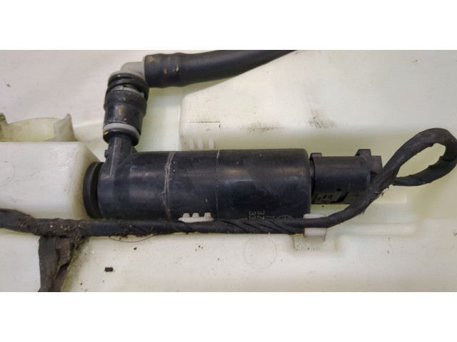 Бачок омывателя  BMW 7 F01 2008-2015    