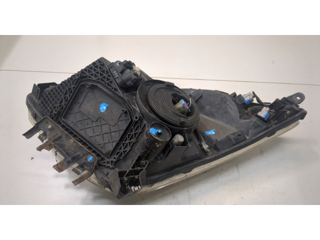 Фара передняя  Toyota Prius 2003-2009 правая 