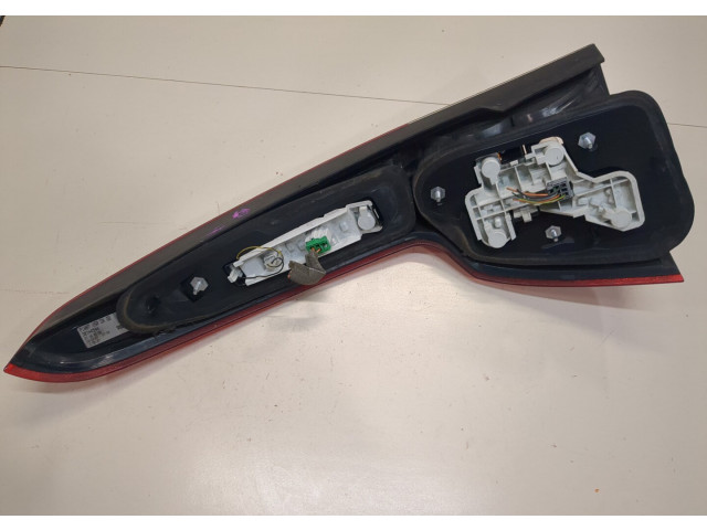 Задний фонарь        Volvo V50 2007-2012 