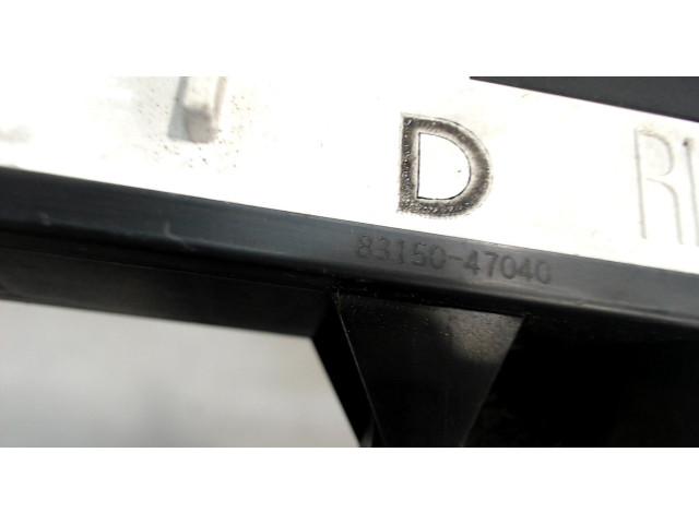 Дисплей бортового компьютера  Toyota Prius 2009-2015 8315047040        