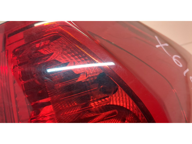 Задний фонарь          