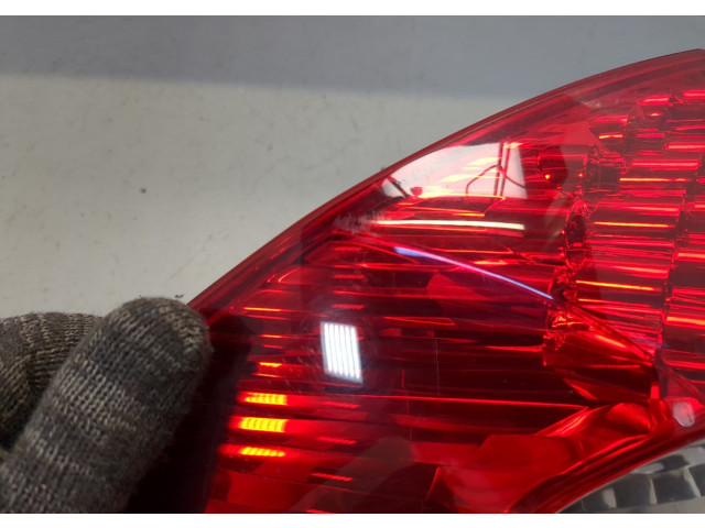 Задний фонарь          