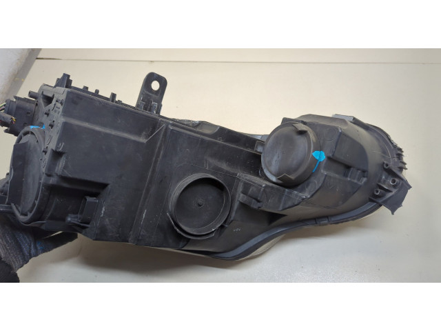 Фара передняя Skoda Yeti 2009-2018 правая