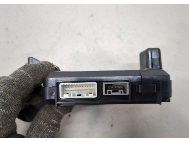 Блок комфорта Mazda 3 (BP) 2019- D41S675Z0