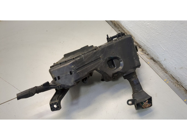 Блок предохранителей  Toyota Camry V40 2006-2011         