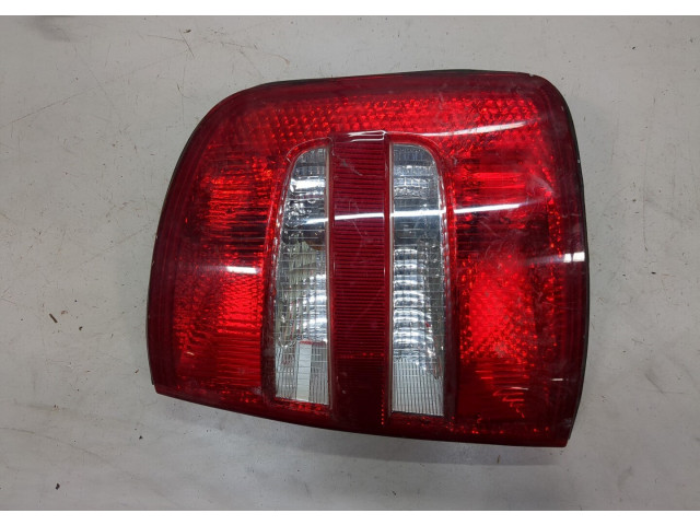 Задний фонарь        Skoda Fabia 1999-2004 