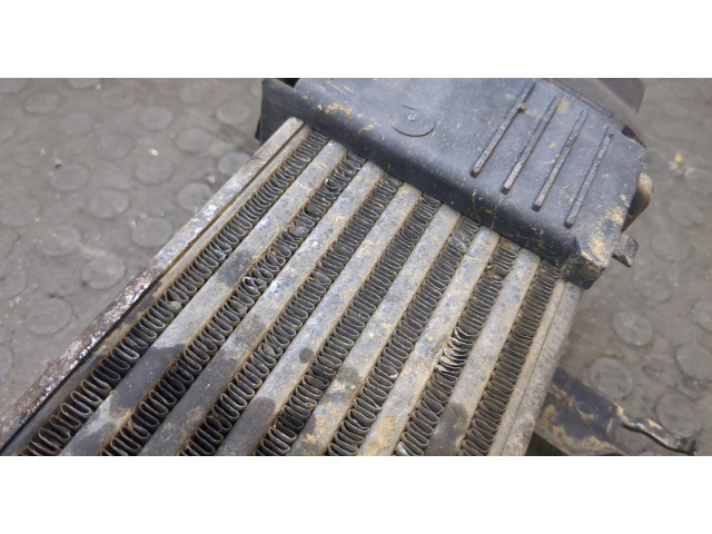 Интеркулер Mercedes E W211 2002-2009