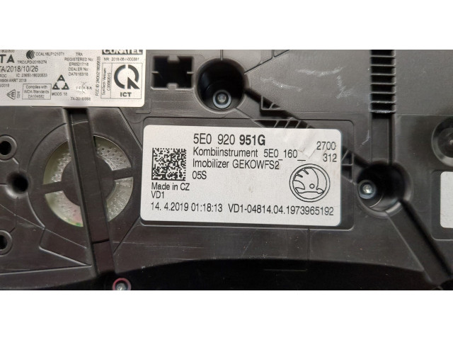 Панель приборов Skoda Octavia (A7) 2013-2023 5E0920951G