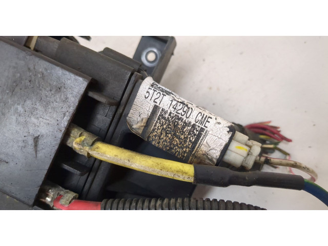 Блок предохранителей Mazda Tribute 2001-2007