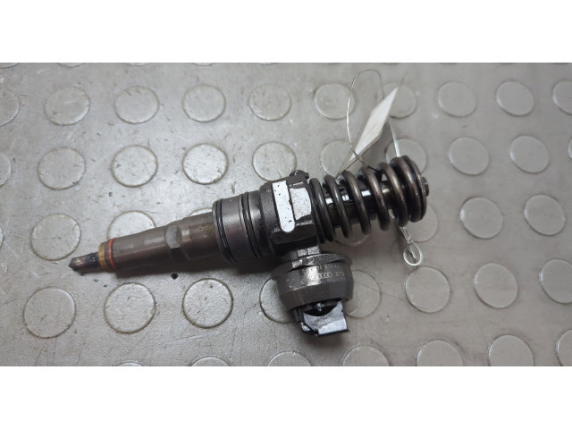Форсунка топливная  Volkswagen Jetta 5 2004-2010         